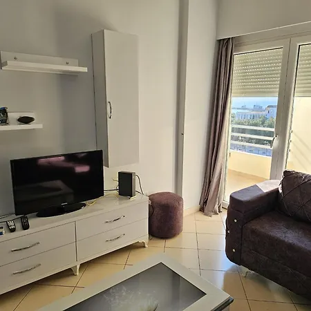 Apartment In Near Uji Ftohte